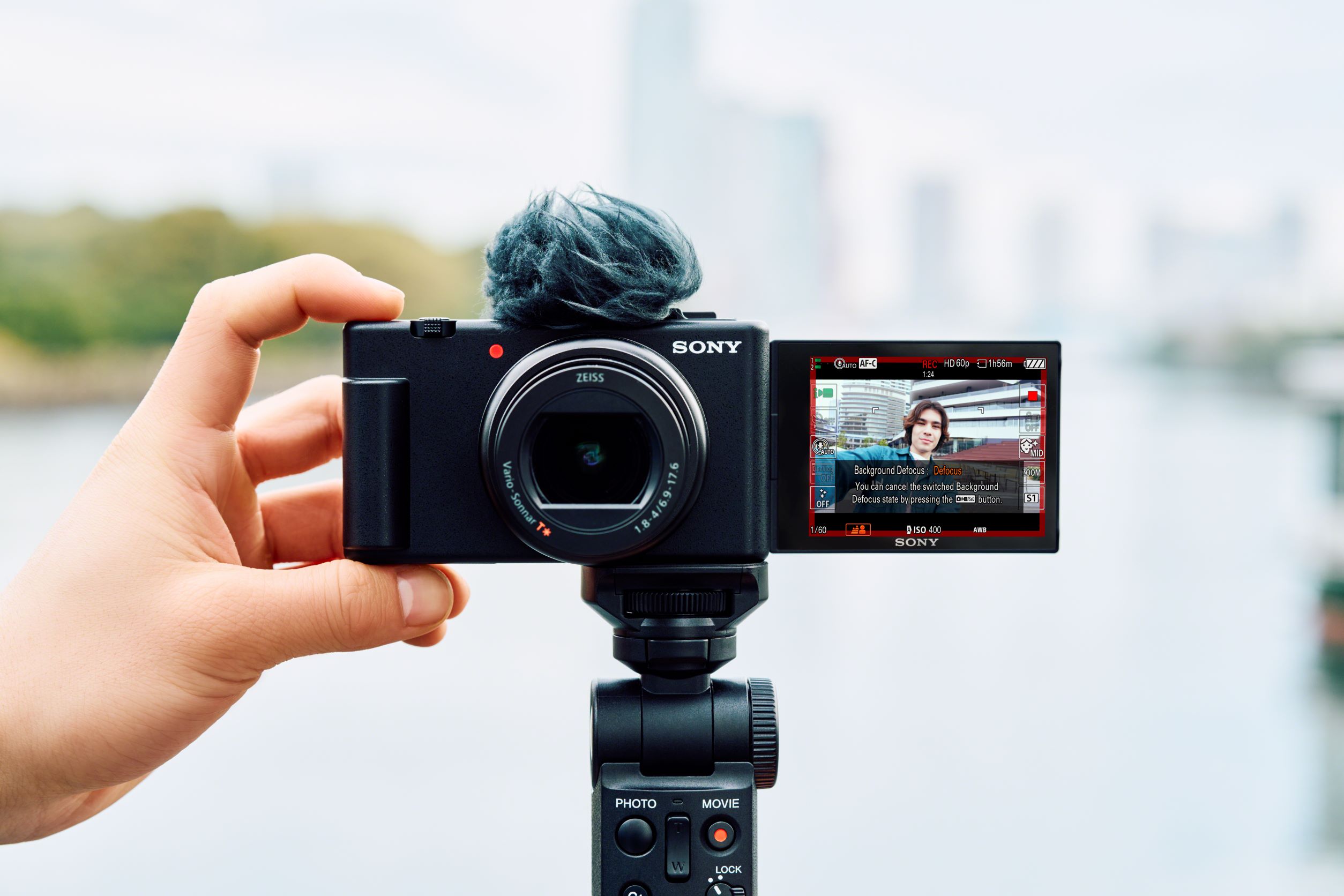 โซนี่ไทย เปิดตัวกล้องคอมแพ็คท์รุ่นใหม่ Ultra Wide-Angle Zoom Vlogging Camera